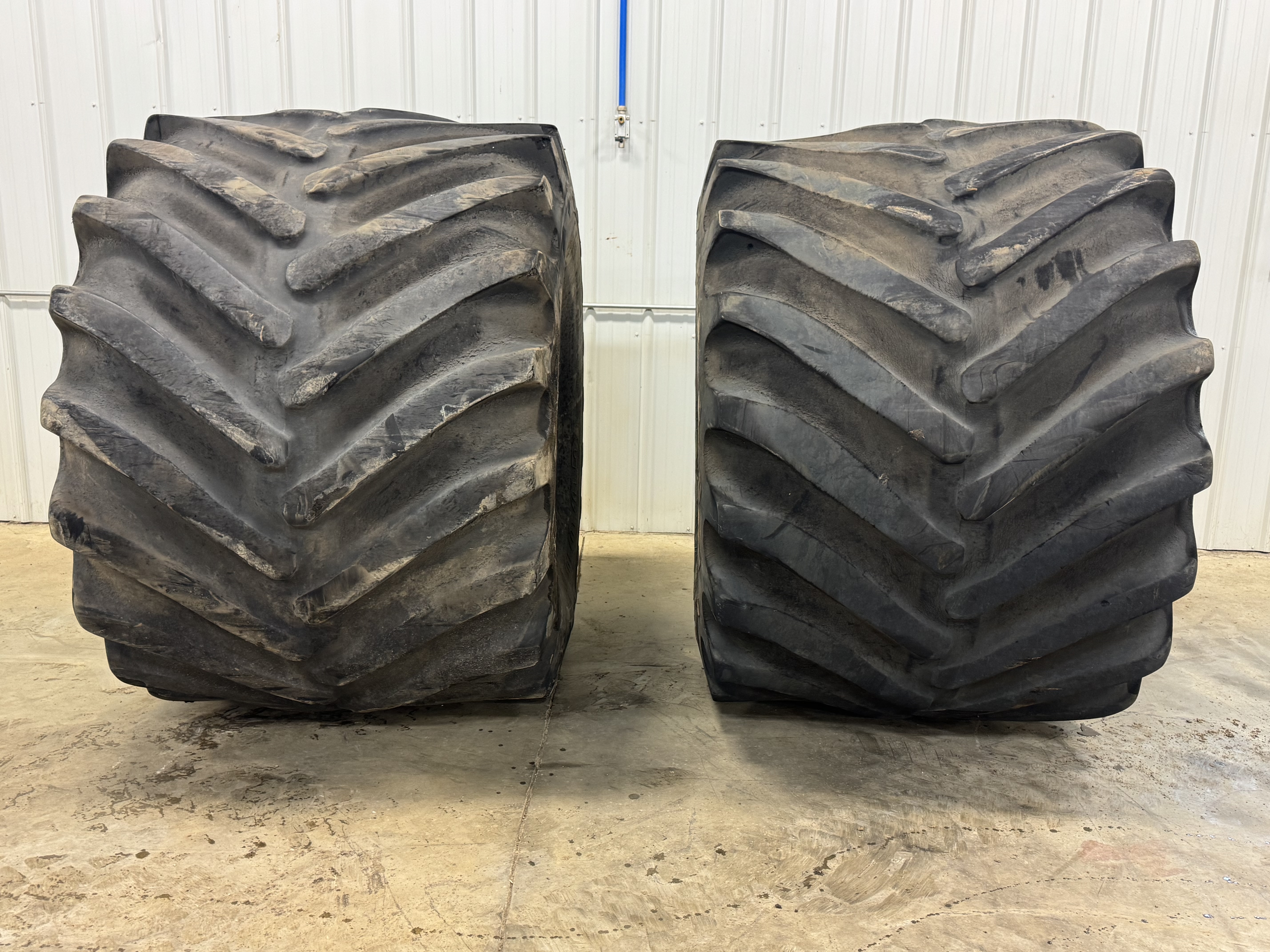Image: Goodyear 66x43-25