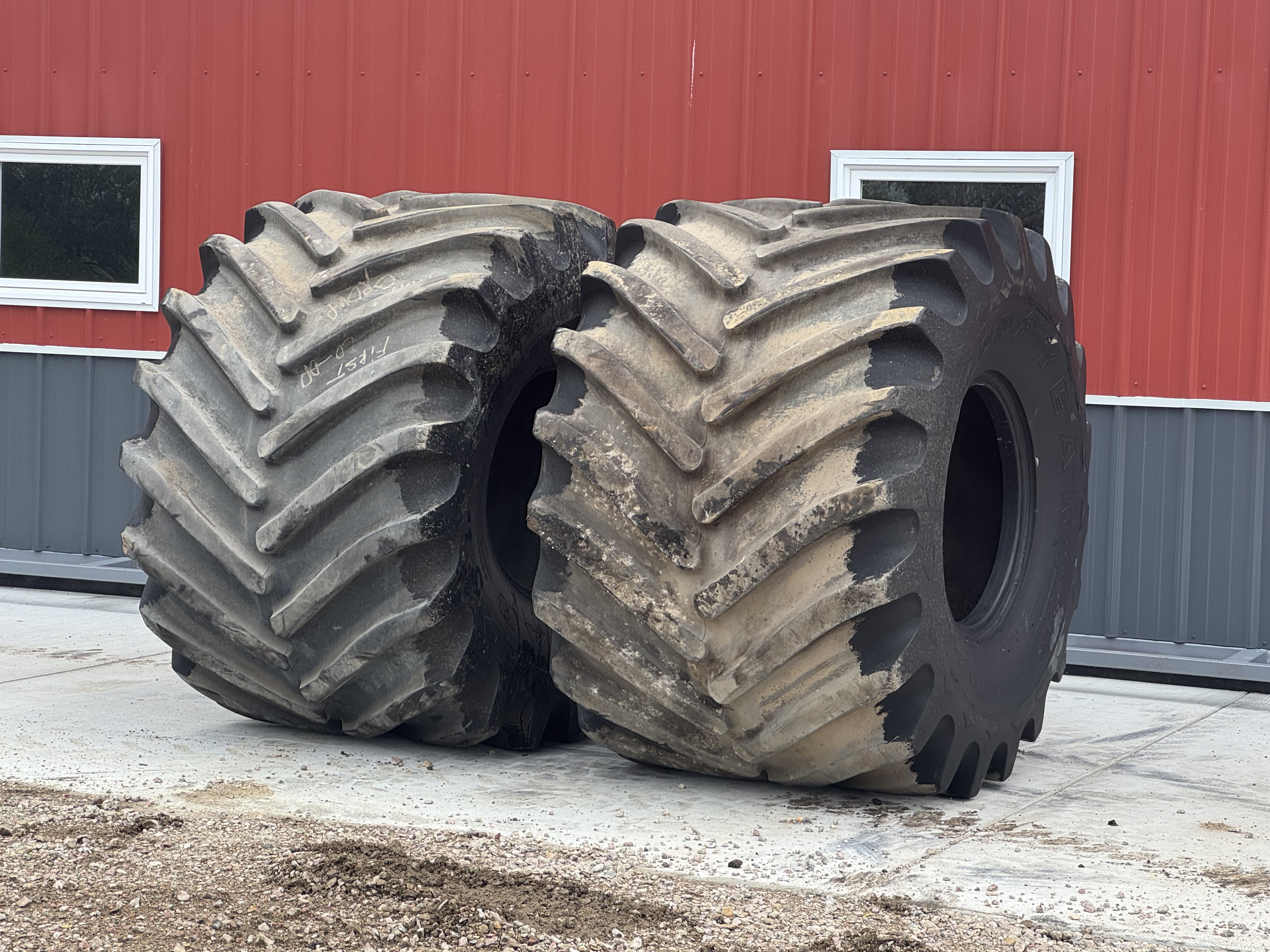 Image: Goodyear 66x43-25