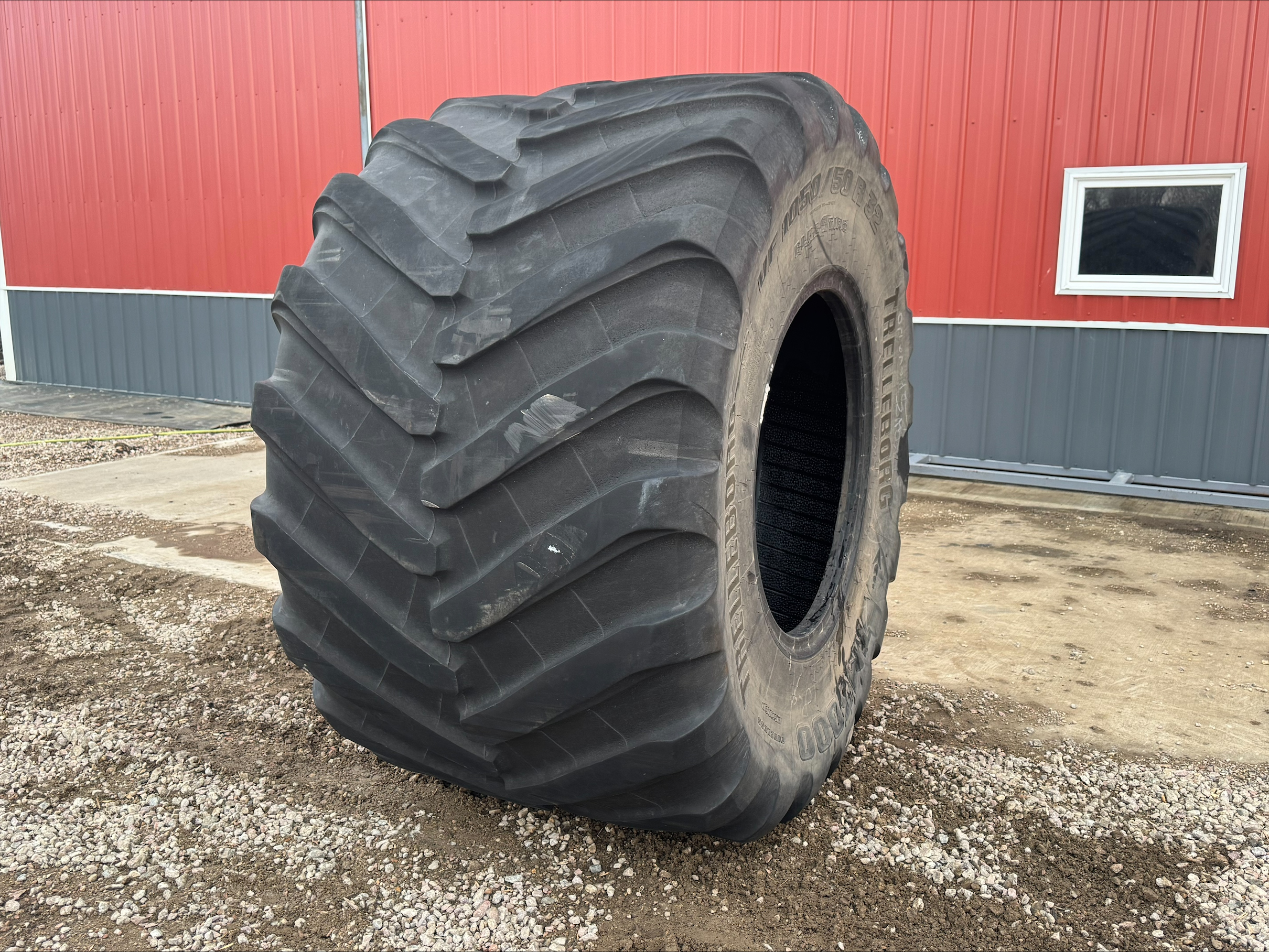 Image: Trelloberg 1050/50R32