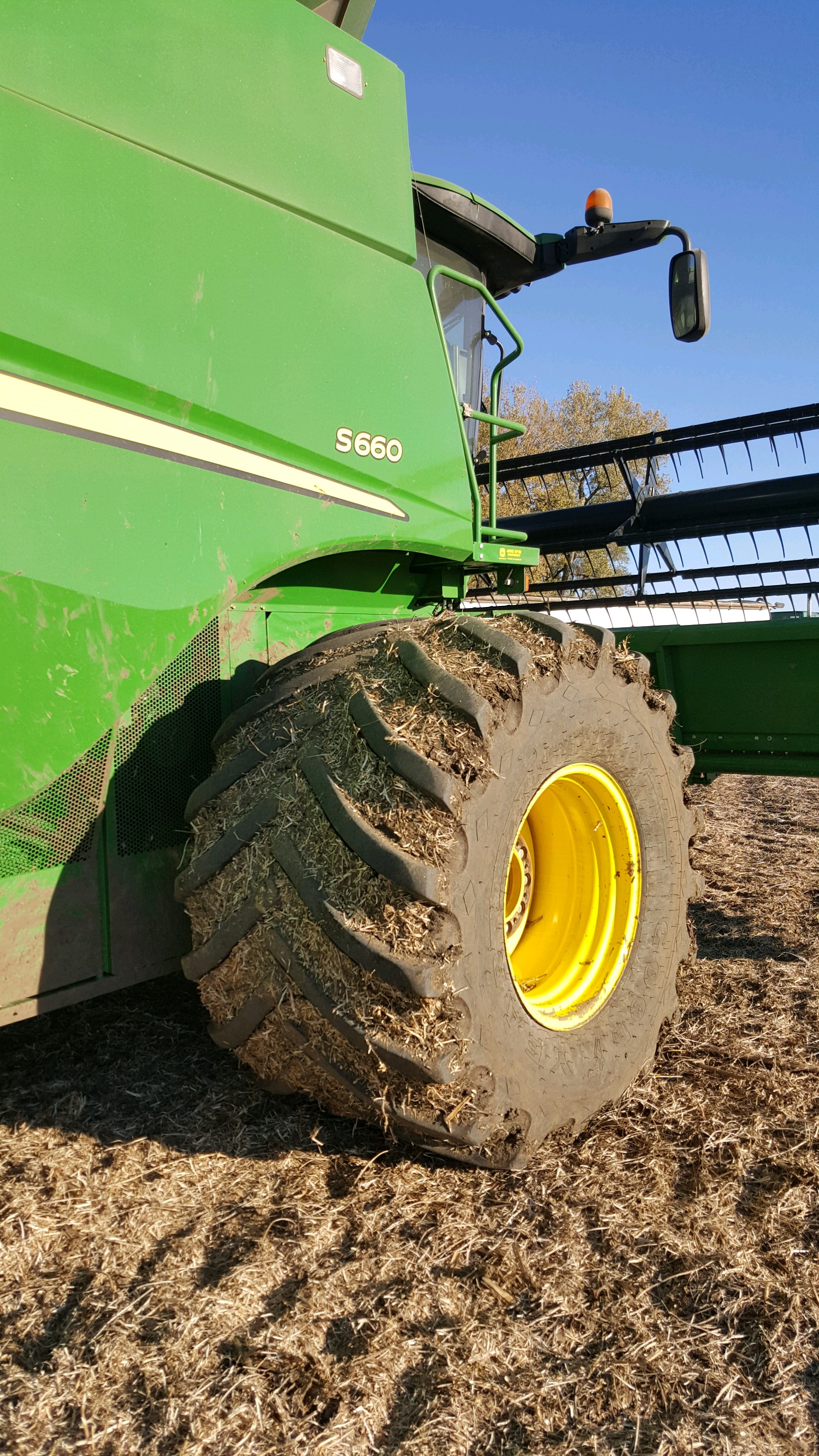 Image: Goodyear 1050/50R32 tires mounted on JD 660